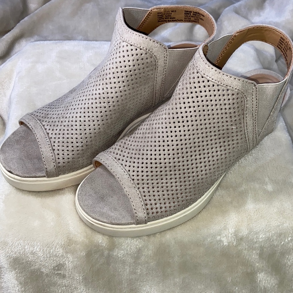 Cute open toe sandals